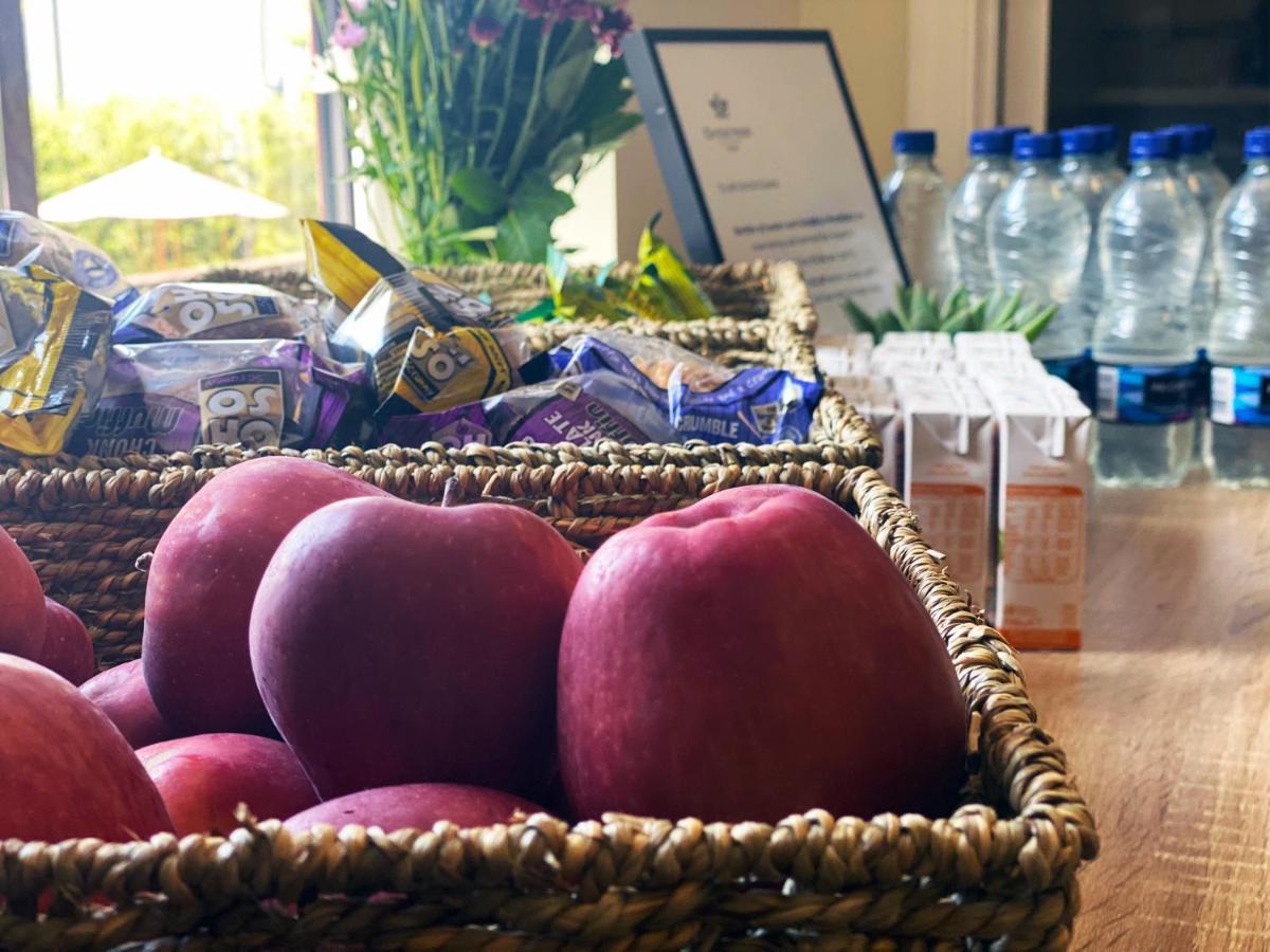 Orchid Epsom; Sure Hotel Collection By Best Western Экстерьер фото